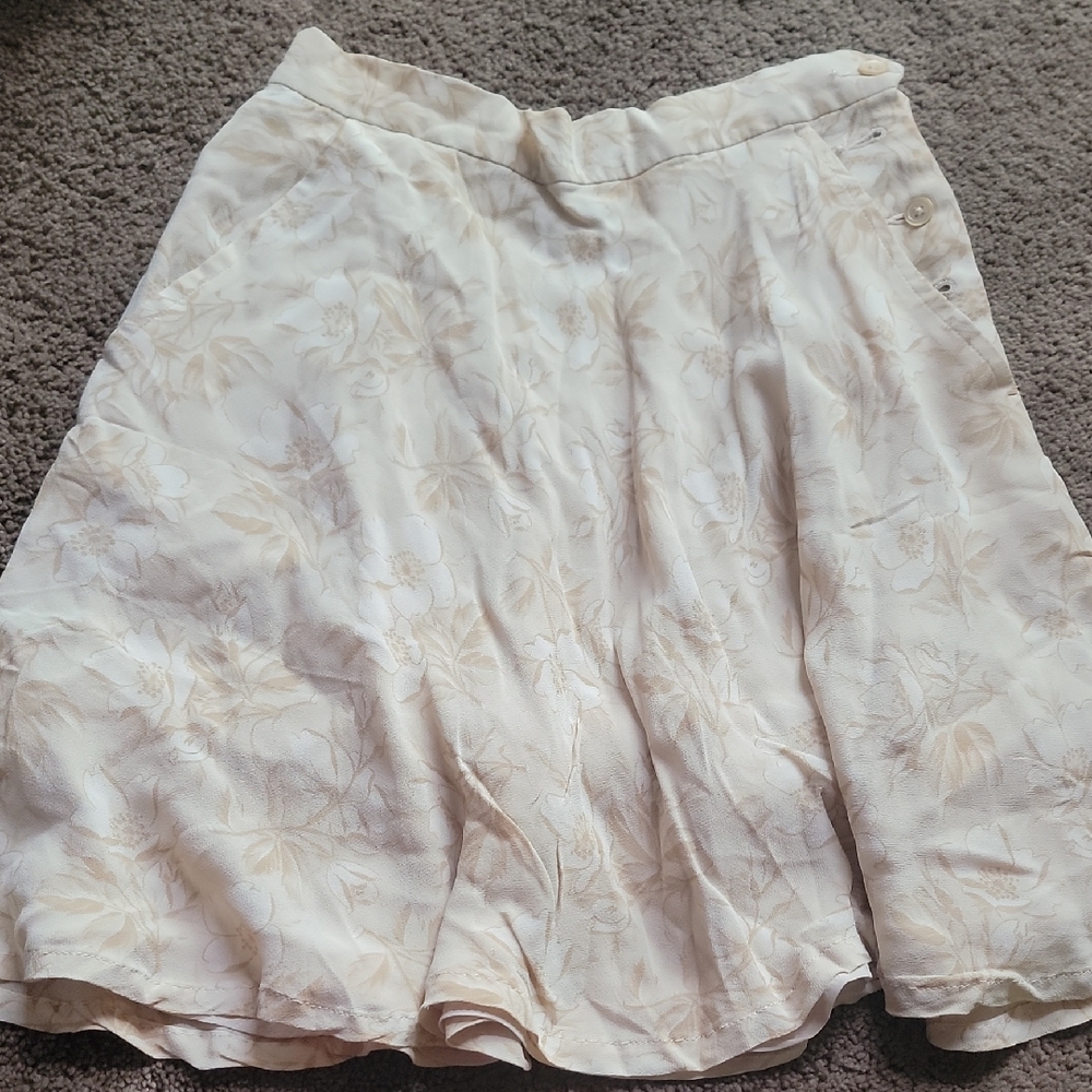 Elegant Cream Floral Skirt